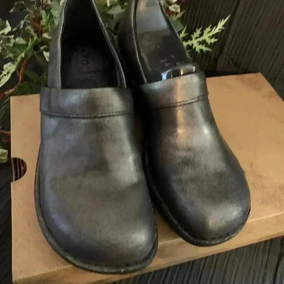 COPY - BORN TOBY SILVER 7.5 LIGHTLY PREOWNED - Picture 3 of 11